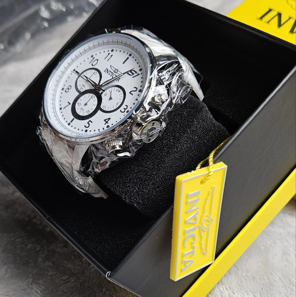 Invicta Men’s Chronograph Watch 24083 – White Dial – 100M Water Resistant – New